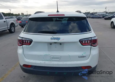 2020 Jeep Compass Latitude Fwd z USA, uszkodzony, nr VIN 3C4NJCBB1LT176954
